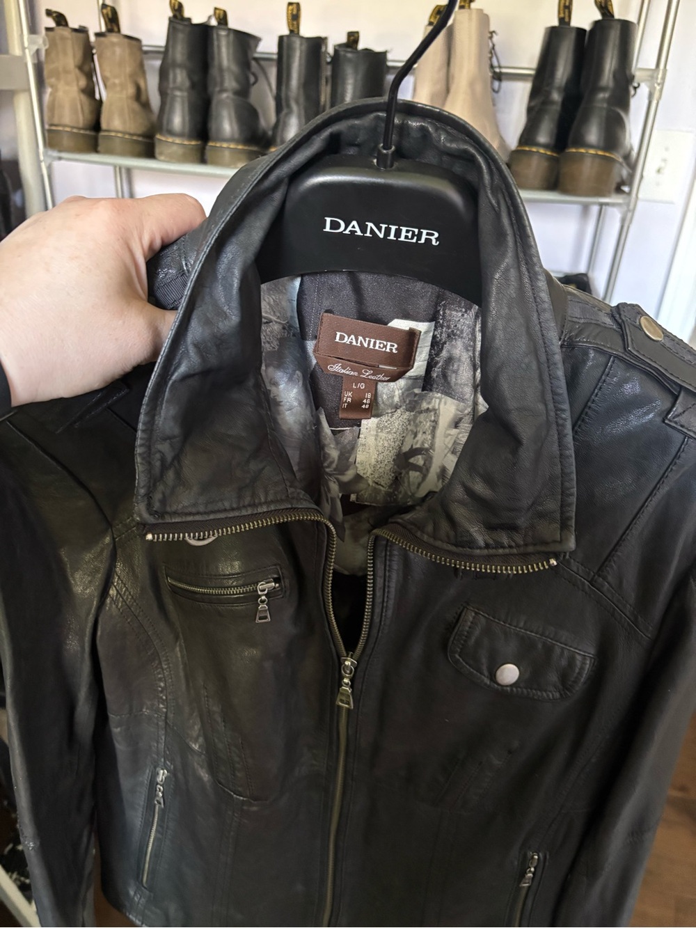 Danier Moto Leather Jacket Size Large - Picture 9 of 9